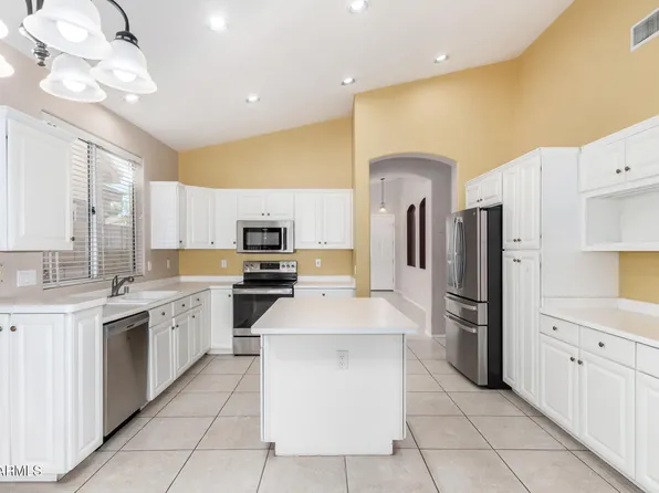 1402 E SHANNON Street, Chandler, AZ 85225