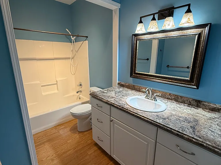 5866 Regency Dr — Photo 12