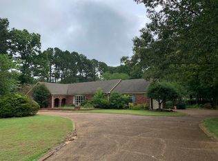 2754 Johnson Rd, Germantown, TN 38139