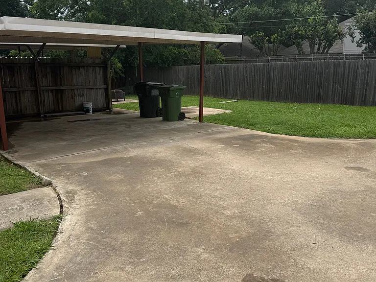 7427 Windhaven Rd — Photo 11