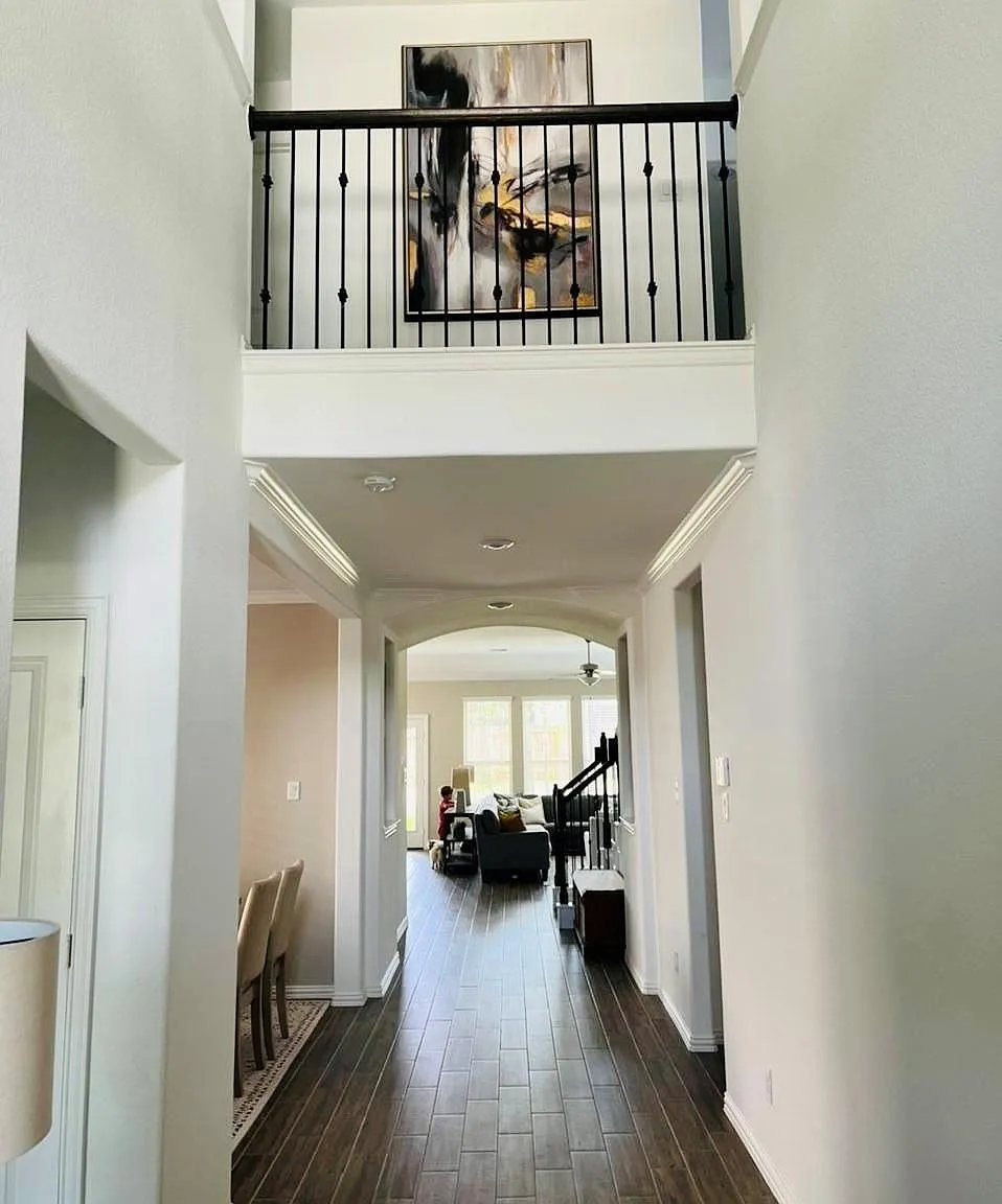 5 bed, 4.0 bath, 2798 sqft, $3,500 — Photo 3