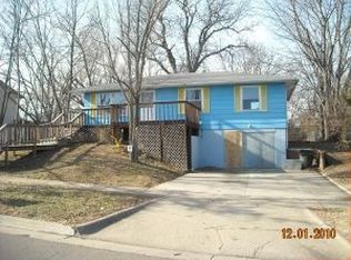2427 SE Madison St, Topeka, KS 66605