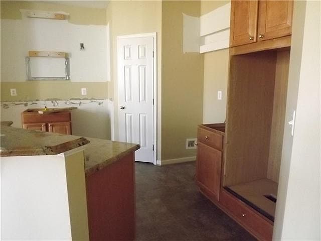 2nd image of 2600 Archway Ln