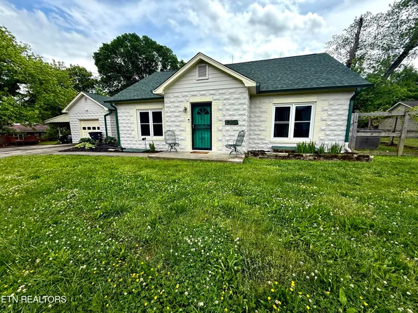 1216 Adair Dr, Knoxville, TN 37918