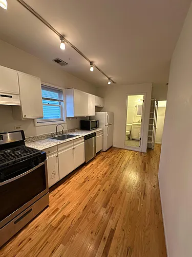 1503 W Nelson St #3R Photo 1