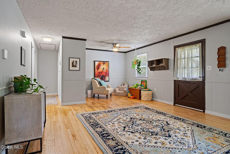 5th image of 12 Curt Boulevard