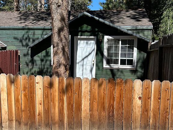 2nd image of 1103 Sierra Blvd