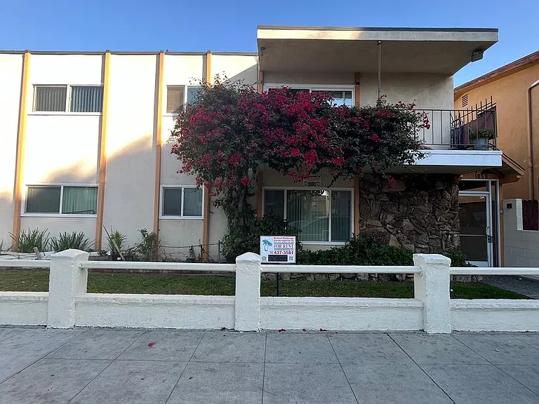 1050 Dawson Ave — Photo 1
