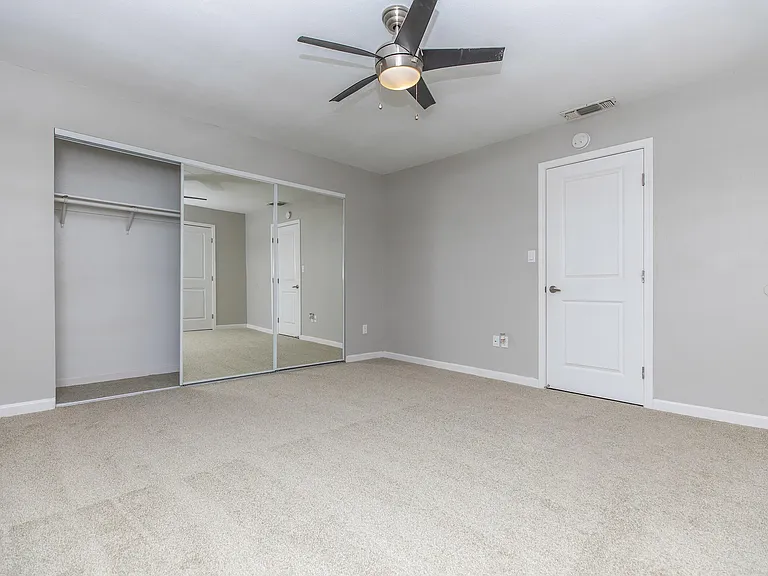 54 Quay Ct — Photo 110