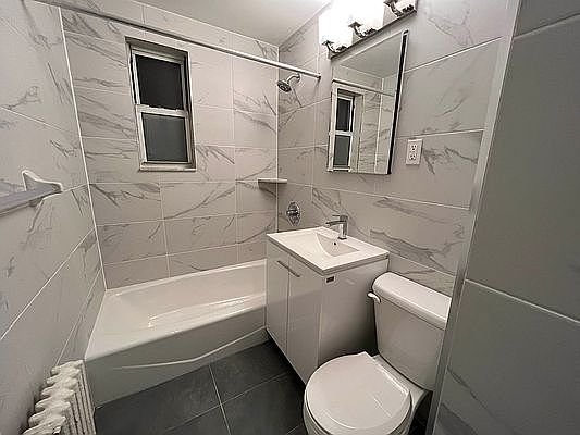 5th image of 68-49 Cloverdale Blvd #2
