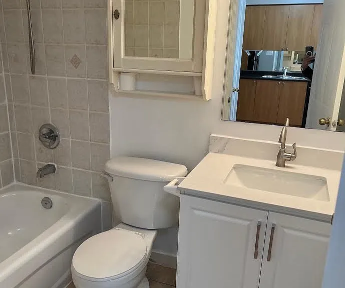 4975 Southampton Dr #143 — Photo 5