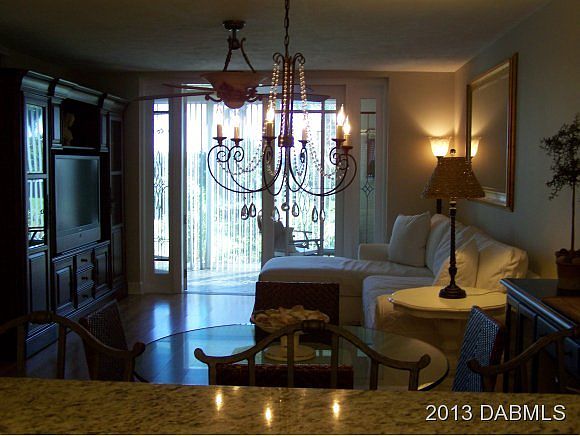 1st image of 424 Bouchelle Dr S #103