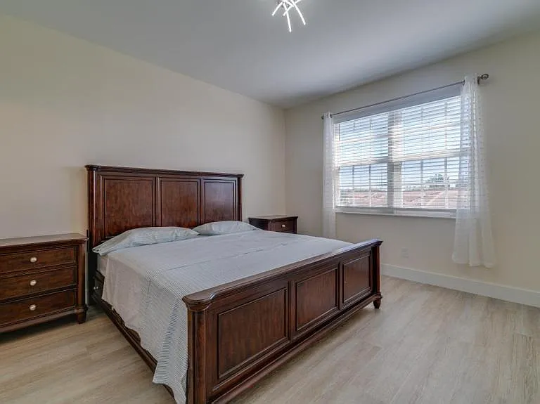 15901 Royal Pointe Ln #307 — Photo 4