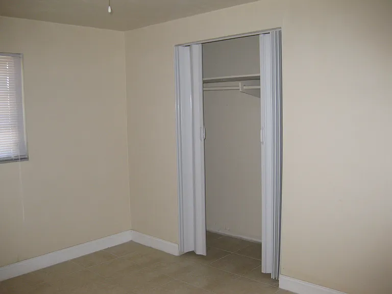 5900 Hope St — Photo 7