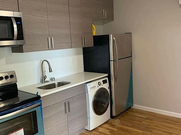 4th image of 241 Rockaway Ave #3C