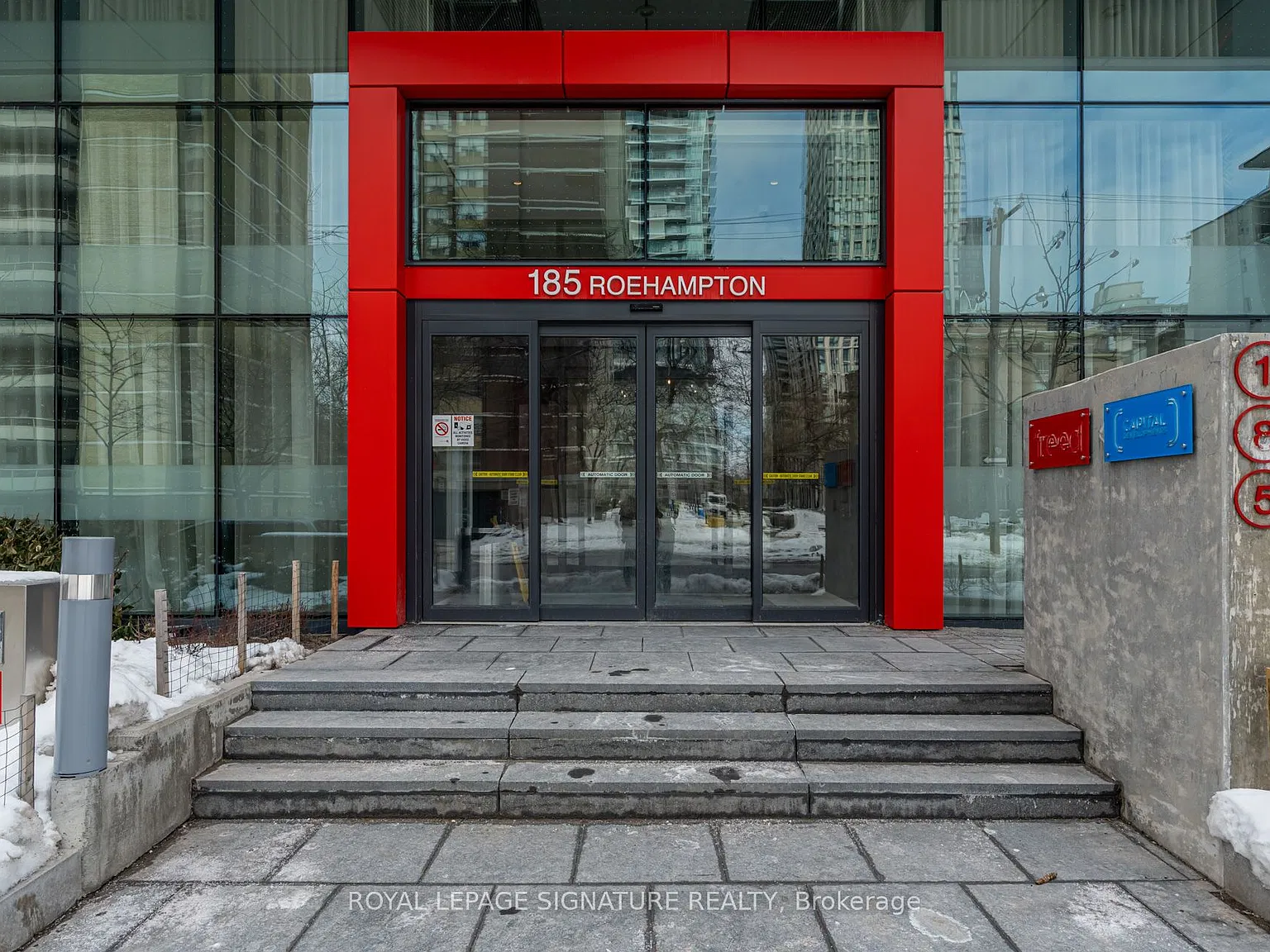 155 Redpath Condos — Photo 4