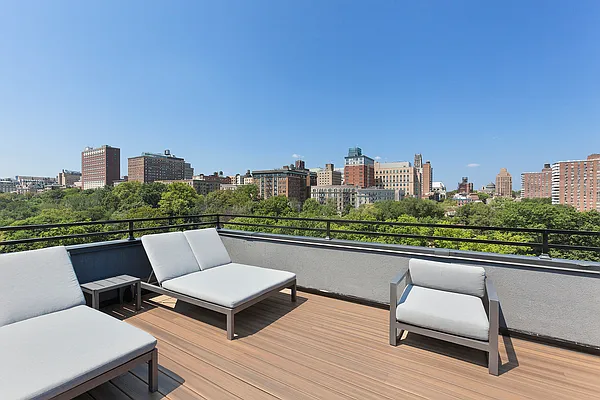 Rented by Compass | media 32