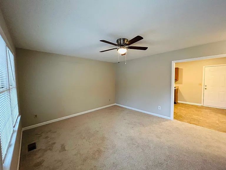 308 Poplar St — Photo 2