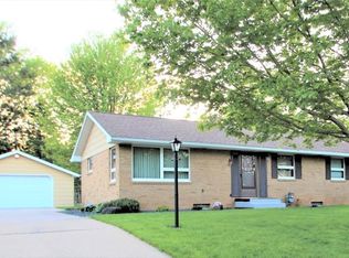 2601 Bittersweet Ln, Saint Paul, MN 55109