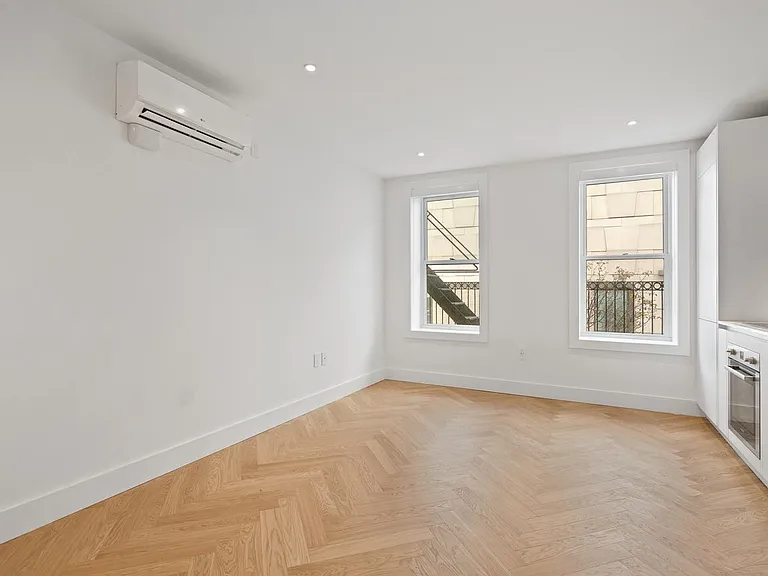 1274 5th Ave #203A — Photo 7