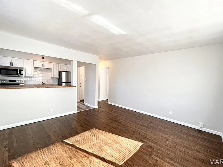 3546 Morganford Rd #8 — Photo 3