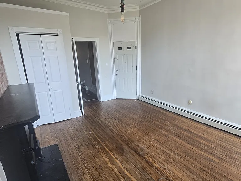 92 Wayne St #4L — Photo 10