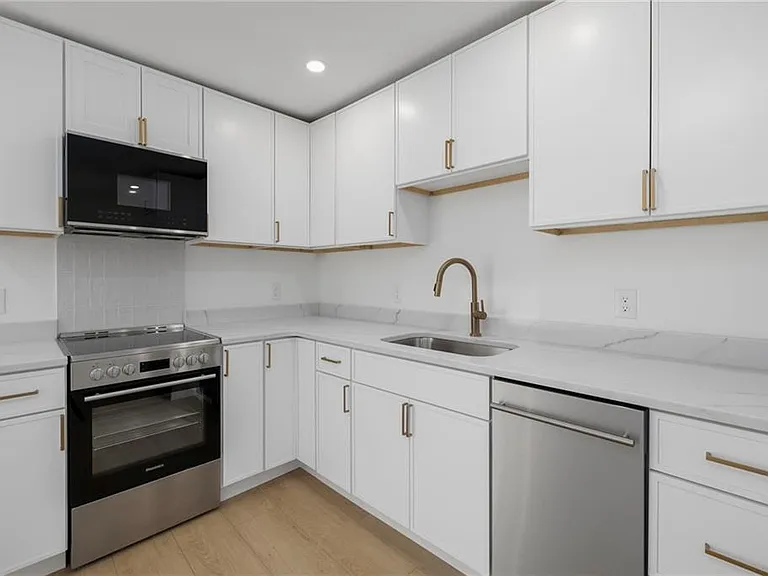 2 Melrose St #2 — Photo 1