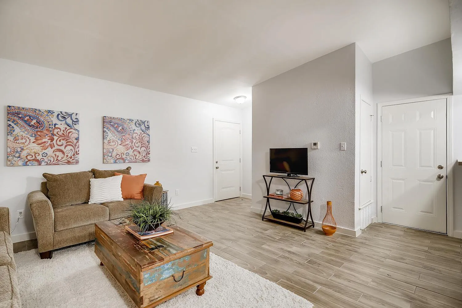 2 bed, 912 sqft, $1,595 — Photo 4