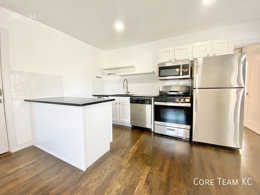 110 E 40th St APT 209, Kansas City, MO 64111 Zillow