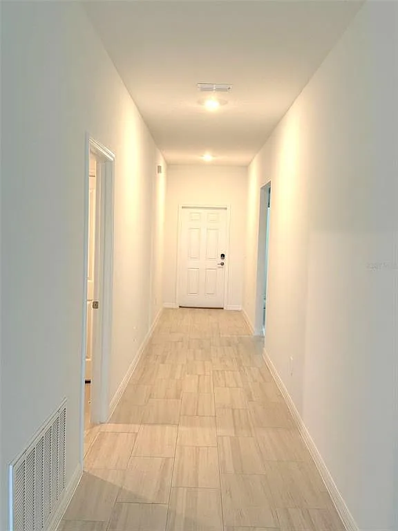 4 bed, 2.0 bath, 1936 sqft, $2,700 — Photo 4