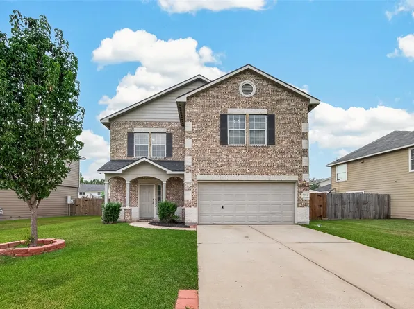 7715 Greenwood Point Dr, Cypress, TX 77433