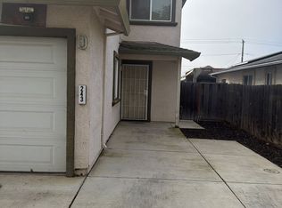 243 F St APT B, Los Banos, CA 93635
