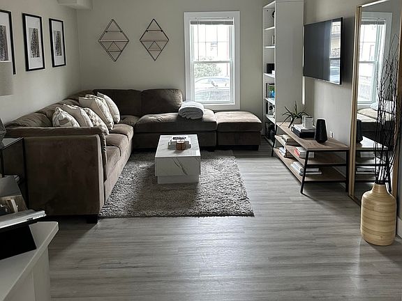 2nd image of 125 Murdock St #1