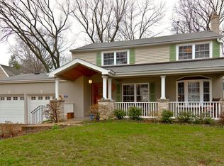 19 Barberry Ln, Saint Louis, MO 63122