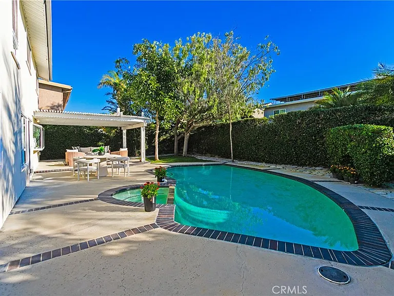 9882 Kings Canyon Dr — Photo 38