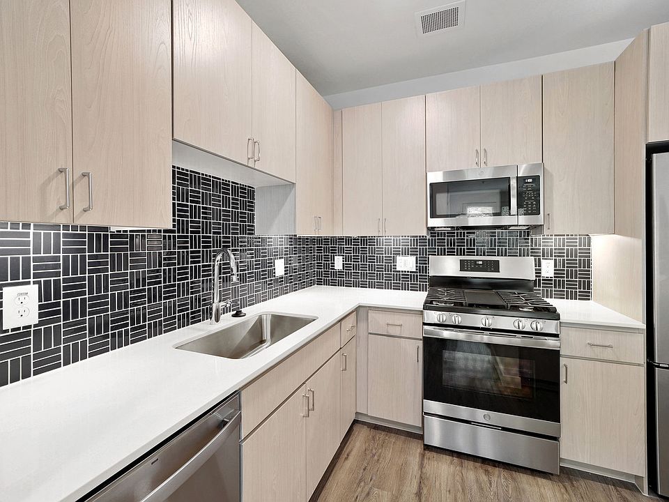 1st image of 1314 N 3rd St APT 1528