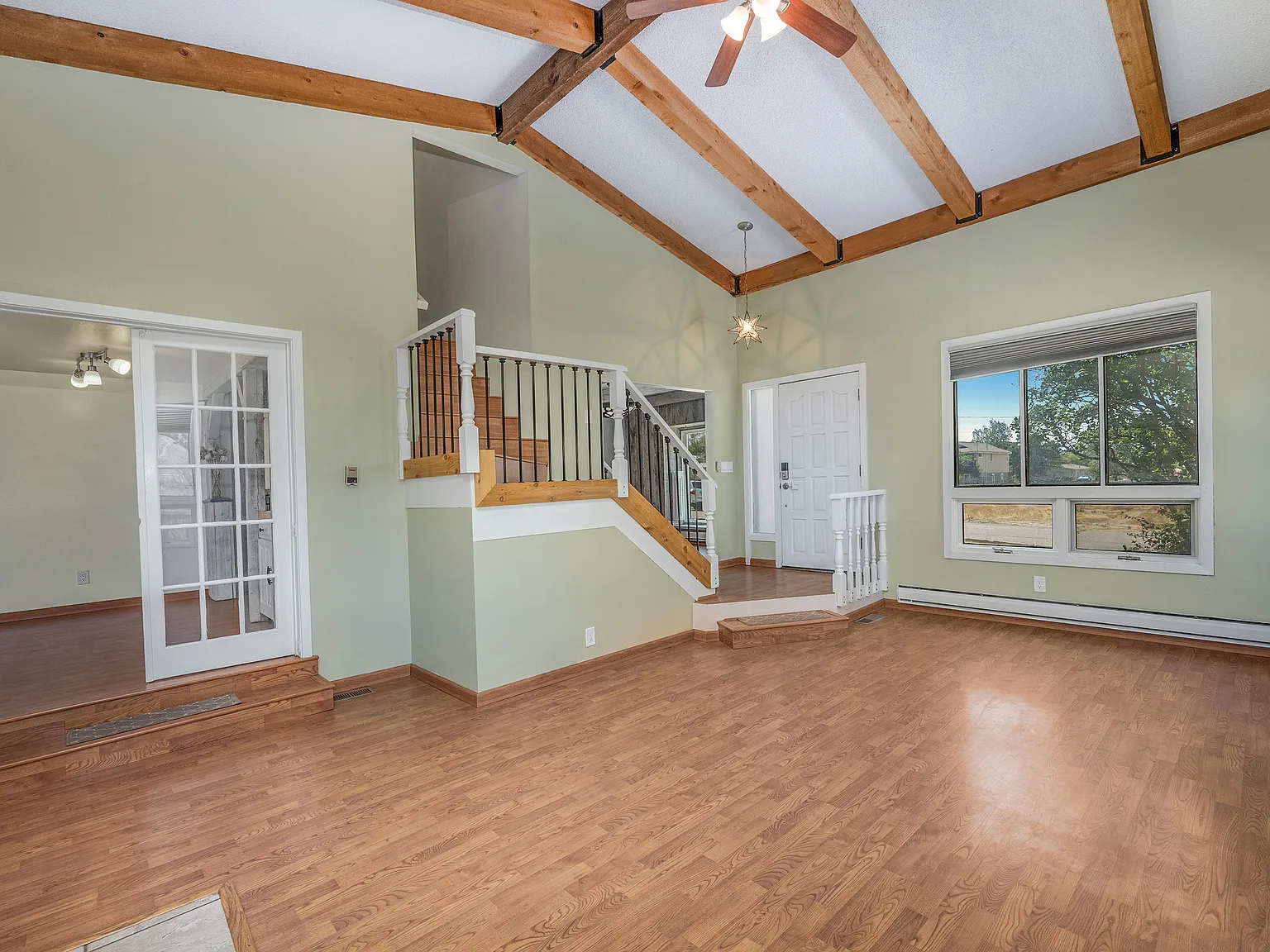 4 bed, 2204 sqft, $3,800 — Photo 3
