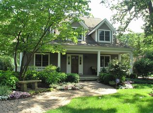 11345 Hiawatha Ln, Indian Head Park, IL