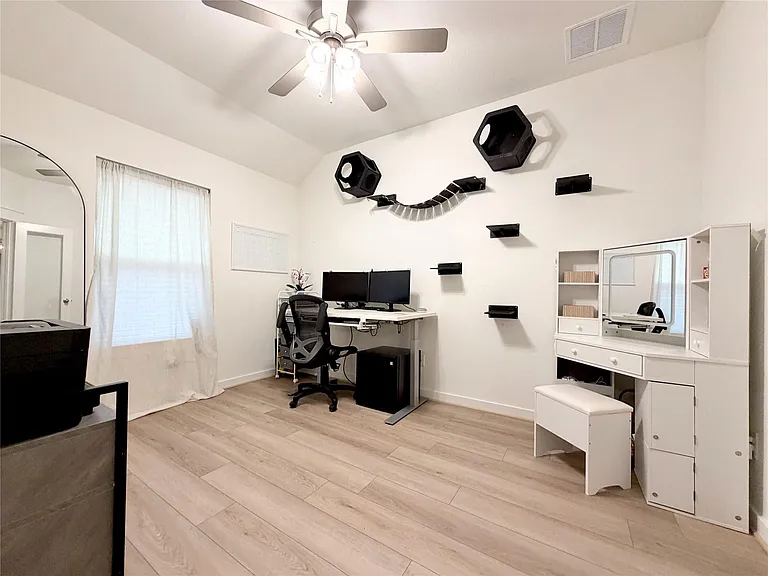 4724 Peony Green Dr — Photo 25