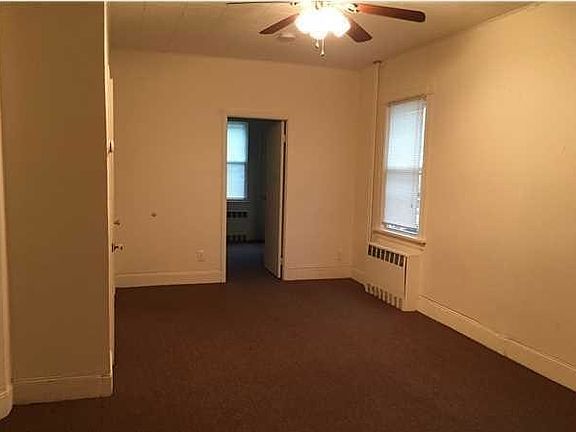 3rd image of 253 Brighton St