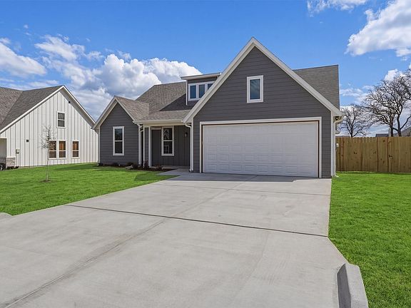 2nd image of 421 Redbud Ln
