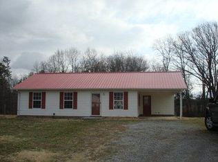 1600 Lee Braswell Rd, Smithville, TN 37166
