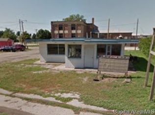 201 E 4th St, Pleasant Plains, IL 62677