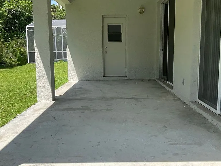 1318 Lake Biscayne Way — Photo 8