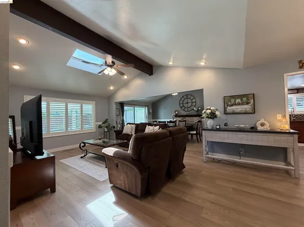 4024 Mellowood Dr, Oakley, CA 94561