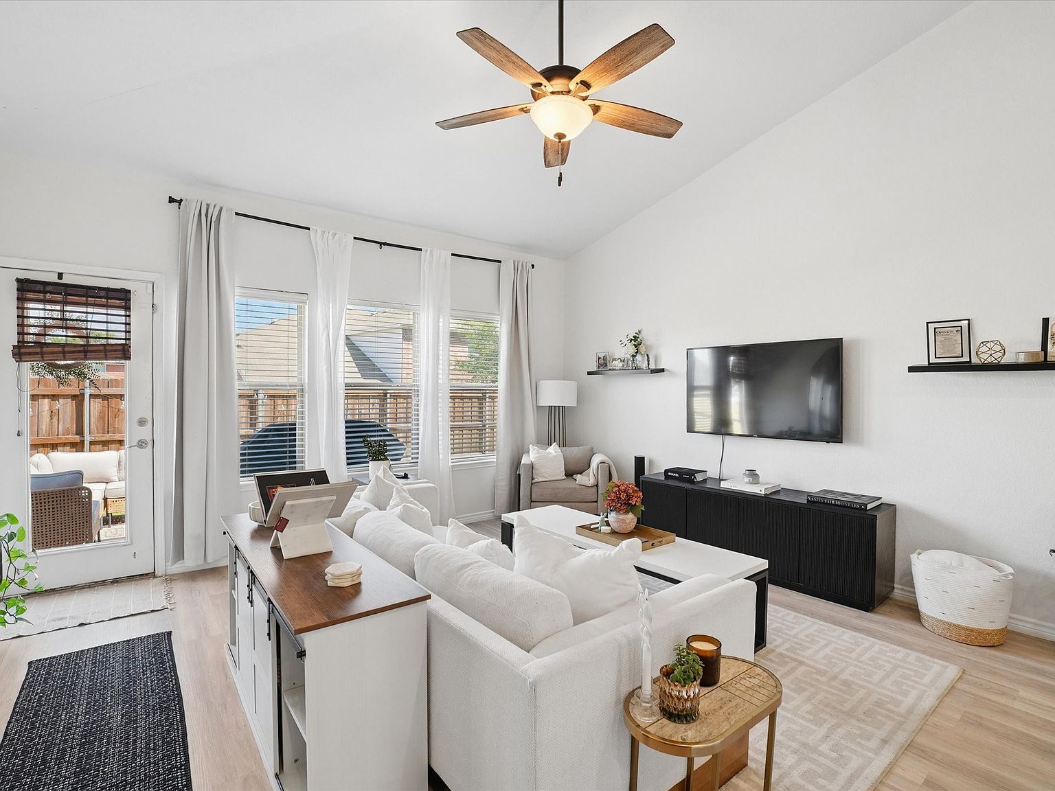 6527 Portside Ridge Ln, Dallas, TX 75249 | MLS #21208930 | Zillow