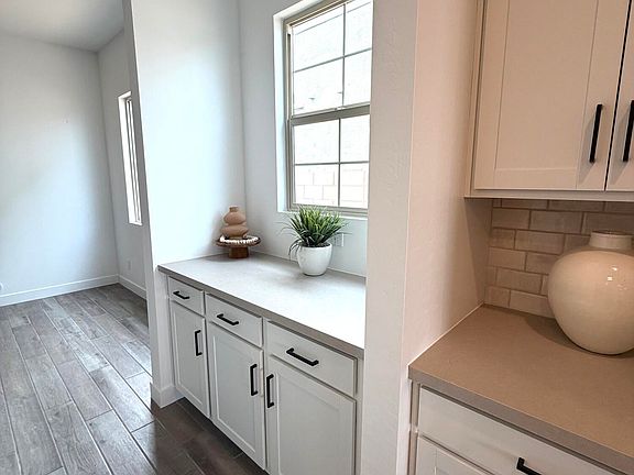 3rd image of 43797 N WOLLEMI Street