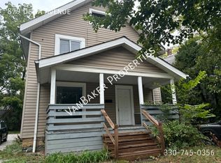 879 Delia Ave, Akron, OH 44302