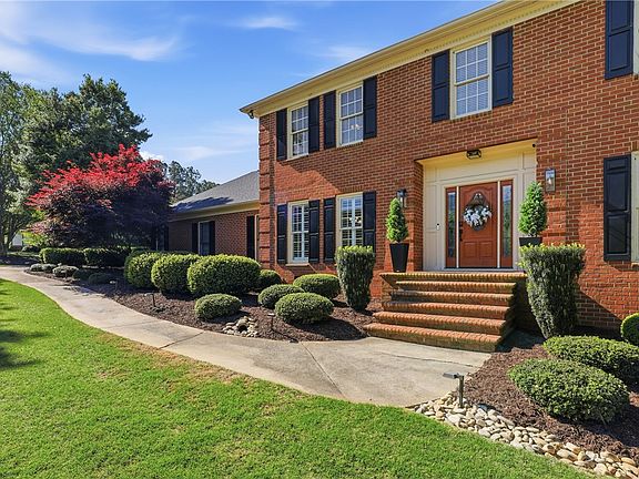 2nd image of 103 Five Knoll Ct