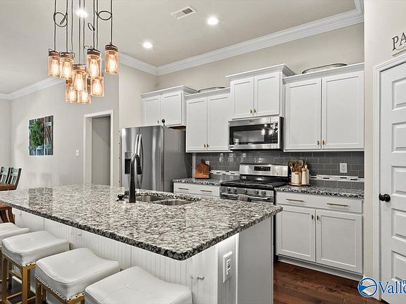 2nd image of 3016 Peevey Creek Ln